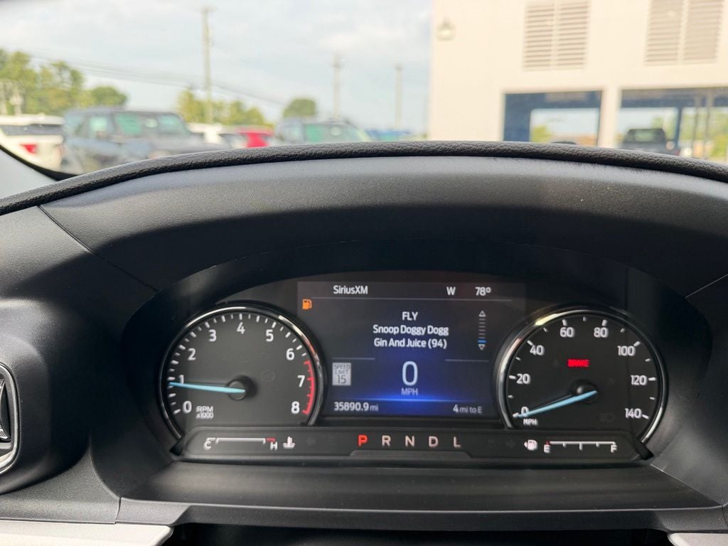 Pre-Owned 2023 Ford Explorer XLT - photo - 11