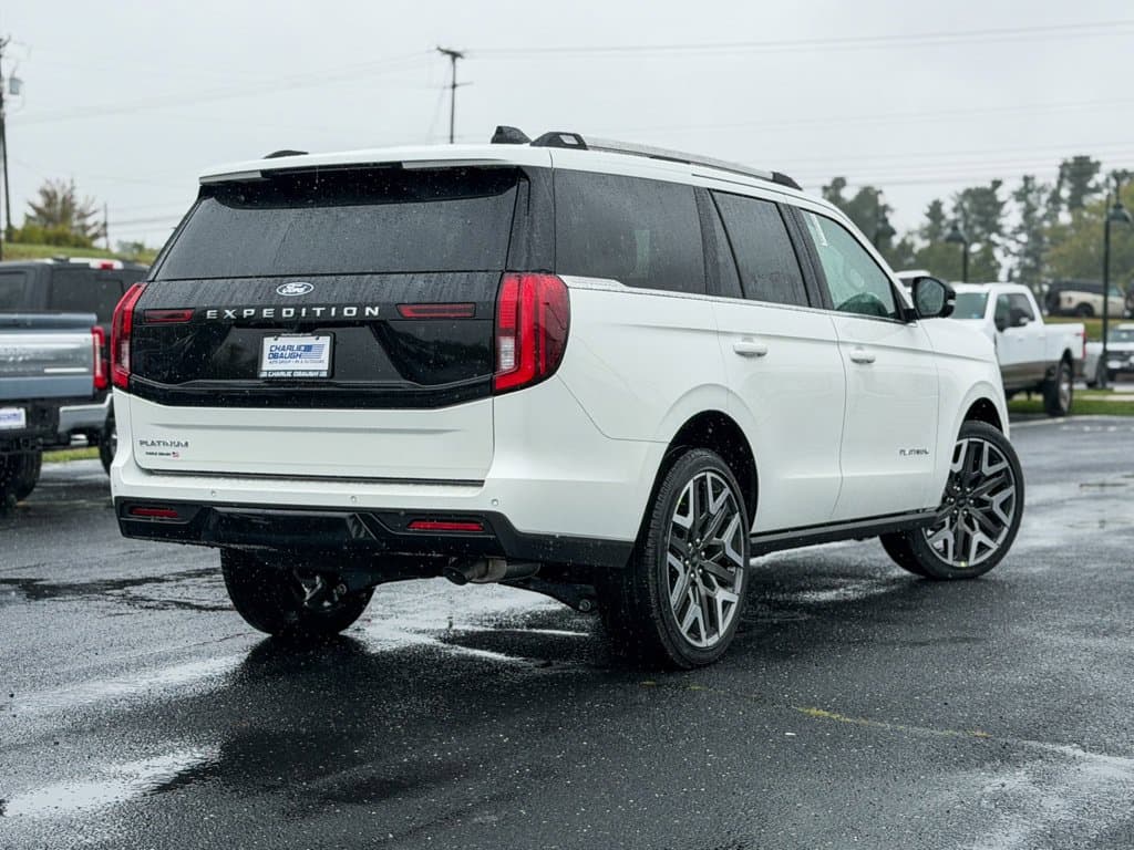 New 2027 Ford Expedition Platinum - photo - 3