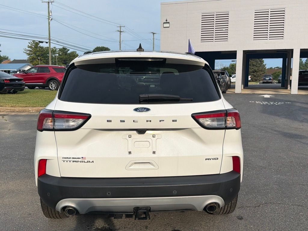 Pre-Owned 2020 Ford Escape Titanium - photo - 3