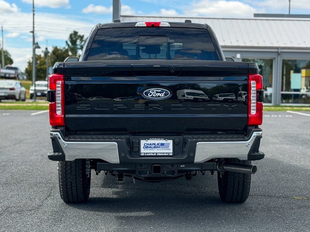 New 2027 Ford F-250SD Lariat - photo - 4