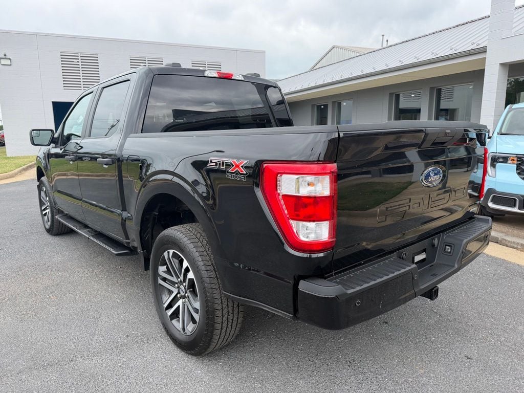 Pre-Owned 2023 Ford F-150 XL - photo - 2