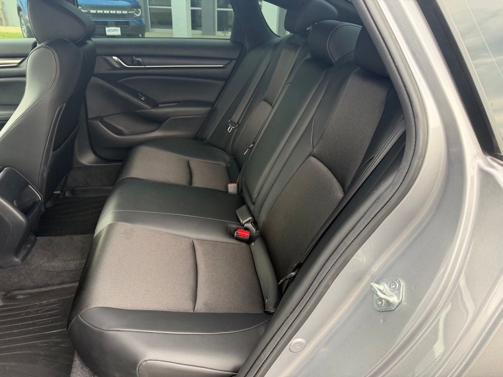 Pre-Owned 2022 Honda Accord Hybrid Sport - photo - 14