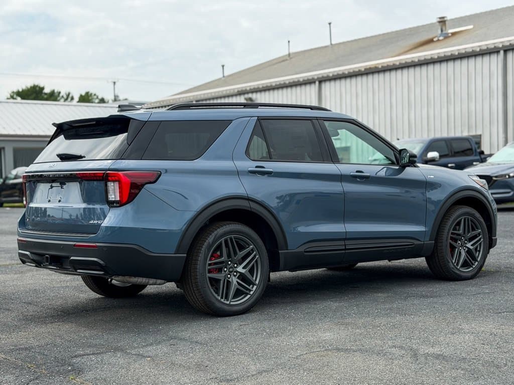New 2026 Ford Explorer ST-Line - photo - 3