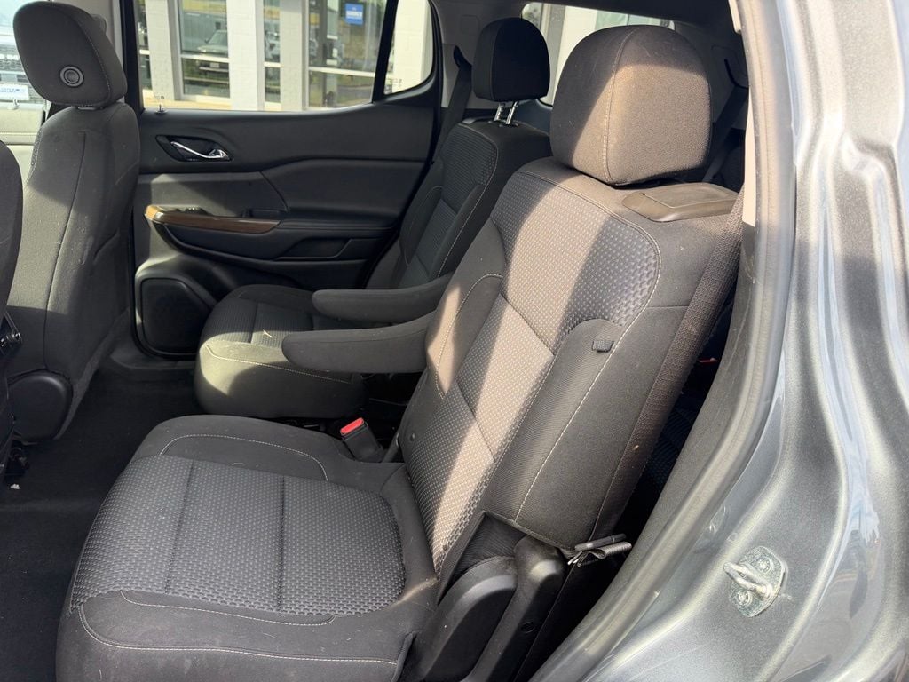 Pre-Owned 2021 GMC Acadia SLE - photo - 12