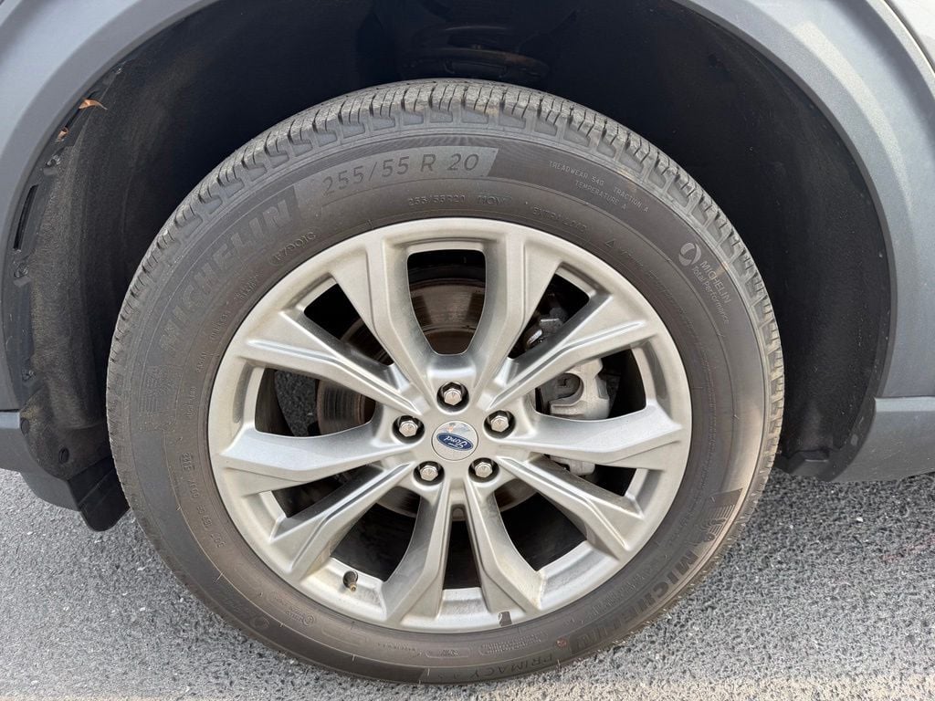 Pre-Owned 2023 Ford Explorer XLT - photo - 17