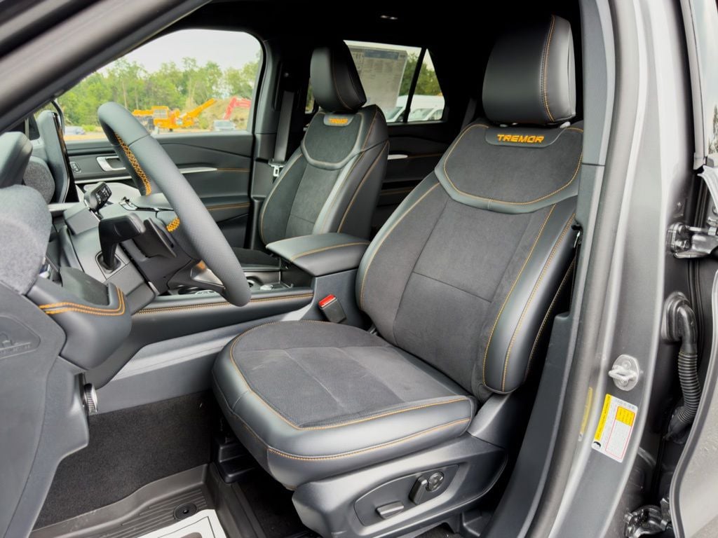 New 2026 Ford Explorer Tremor - photo - 8