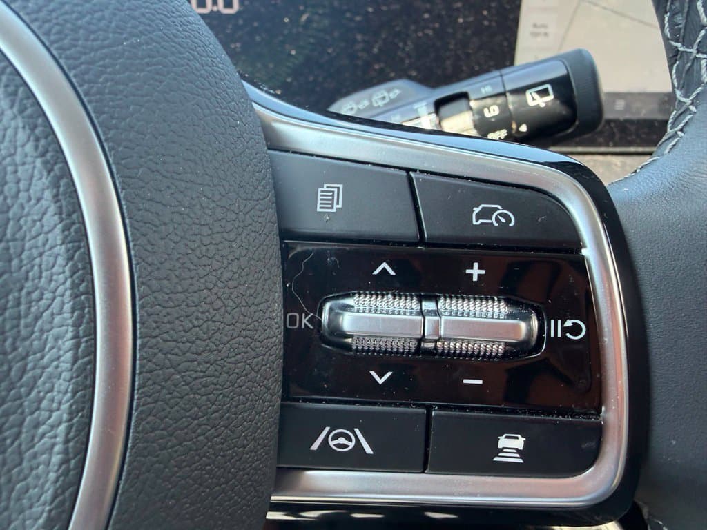 Pre-Owned 2025 Kia Sorento EX - photo - 11