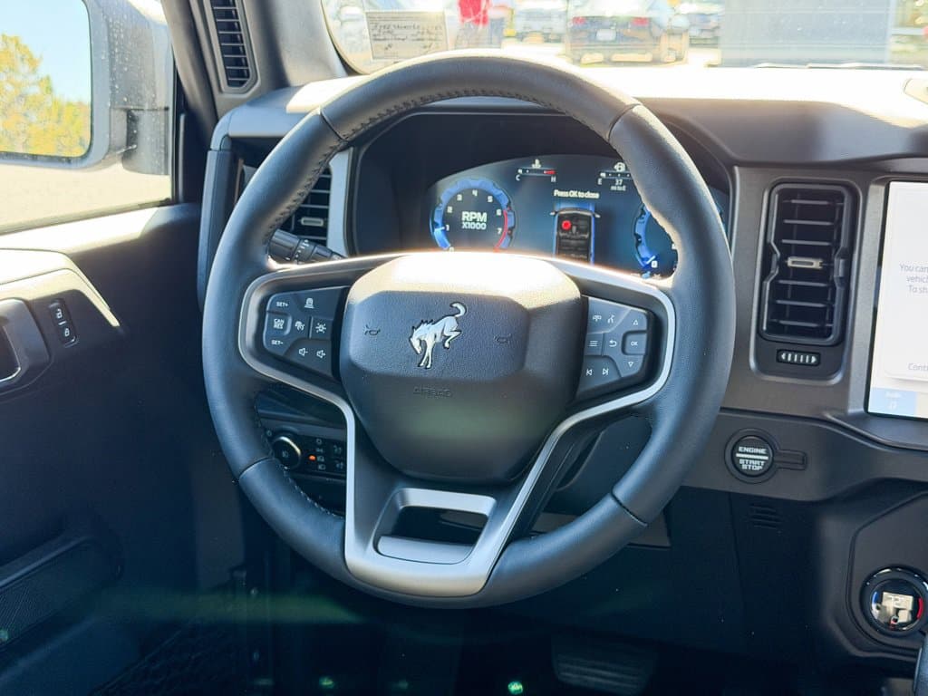 New 2026 Ford Bronco Badlands - photo - 9