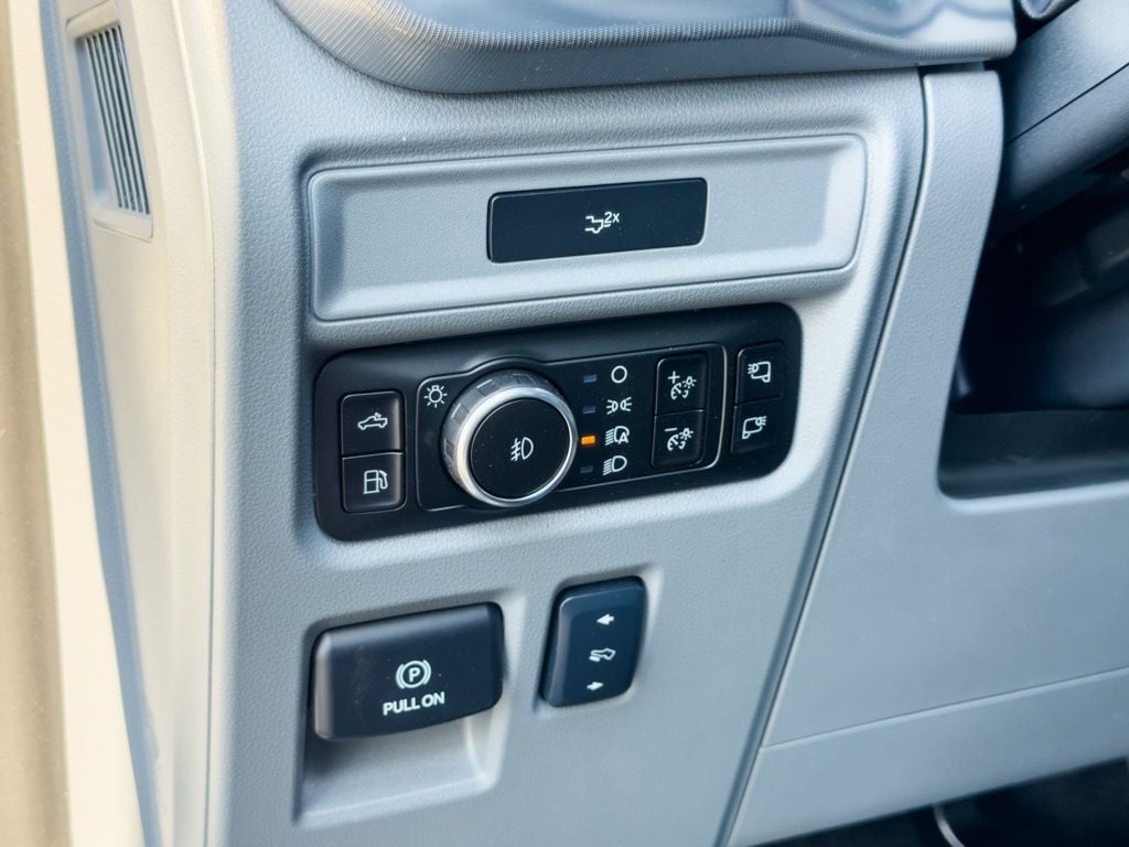 New 2026 Ford F-150 Lariat - photo - 7
