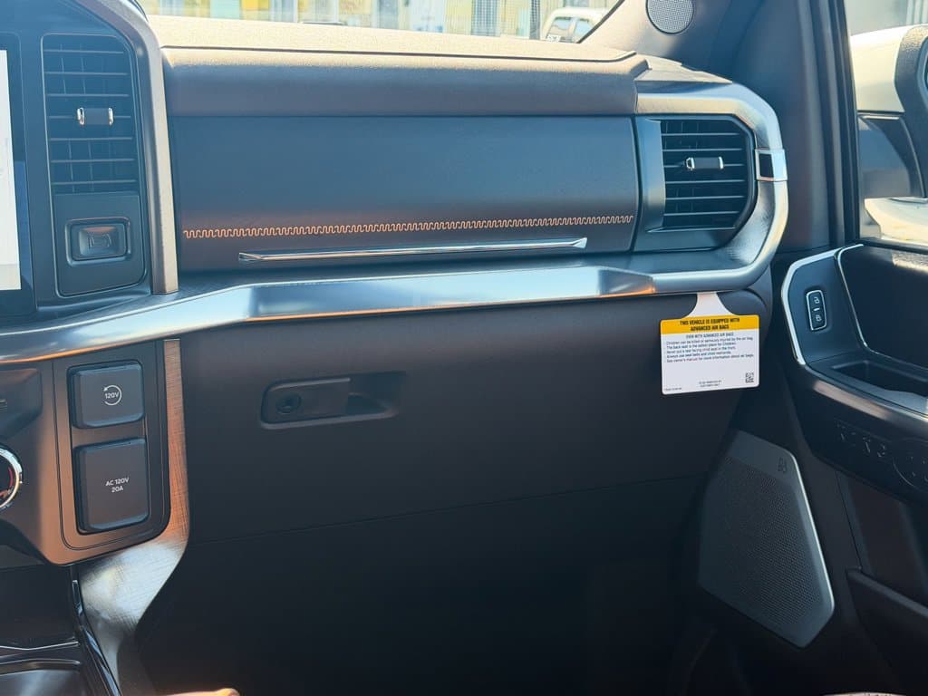 New 2026 Ford F-150 King Ranch - photo - 10