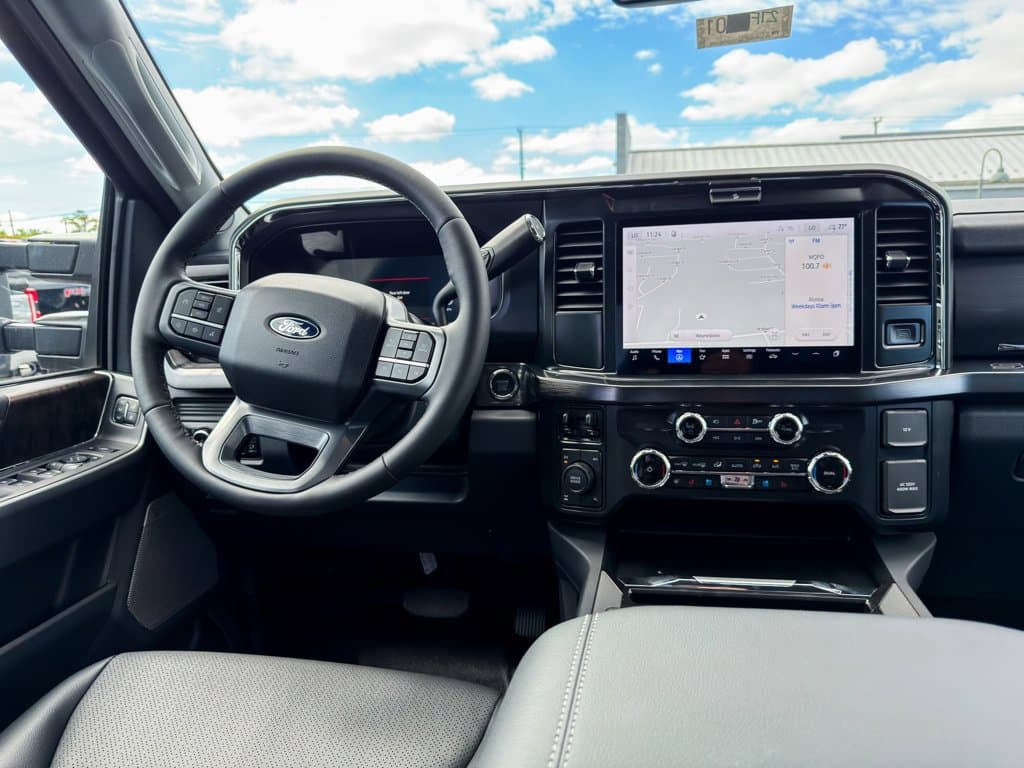 New 2027 Ford F-250SD Lariat - photo - 13