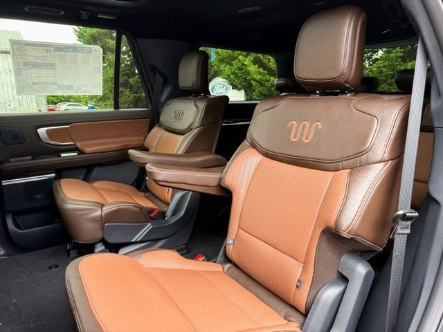 New 2027 Ford Expedition King Ranch - photo - 17