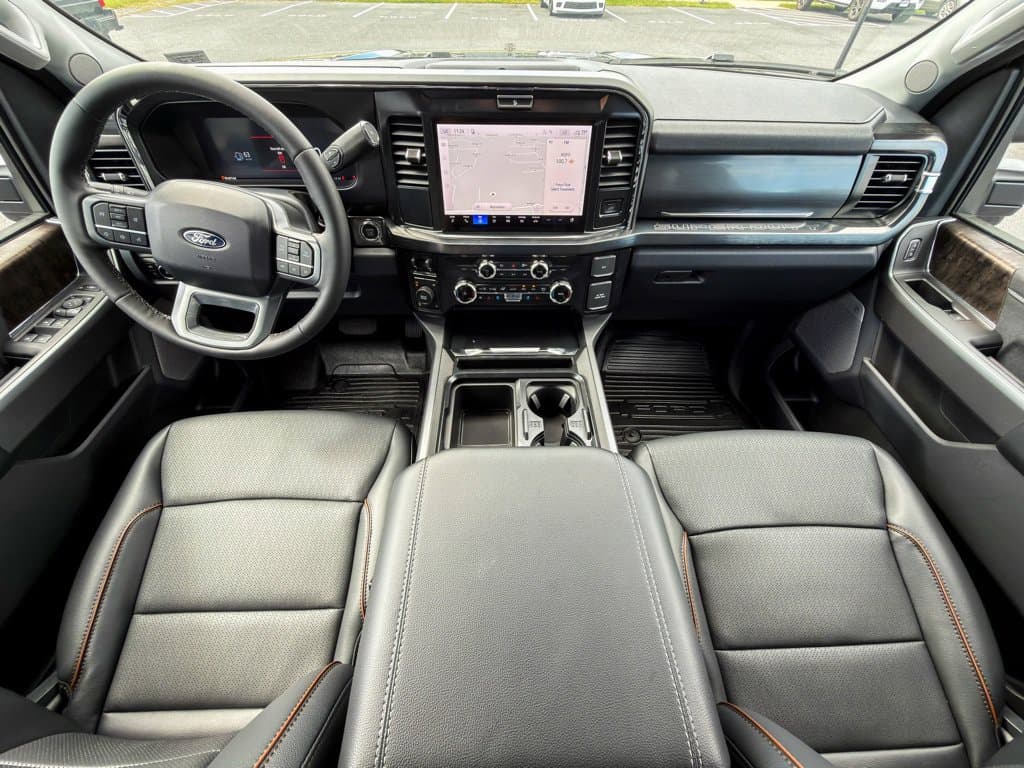 New 2027 Ford F-250SD Lariat - photo - 16