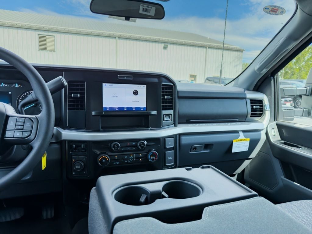 New 2026 Ford F-250SD XLT - photo - 14