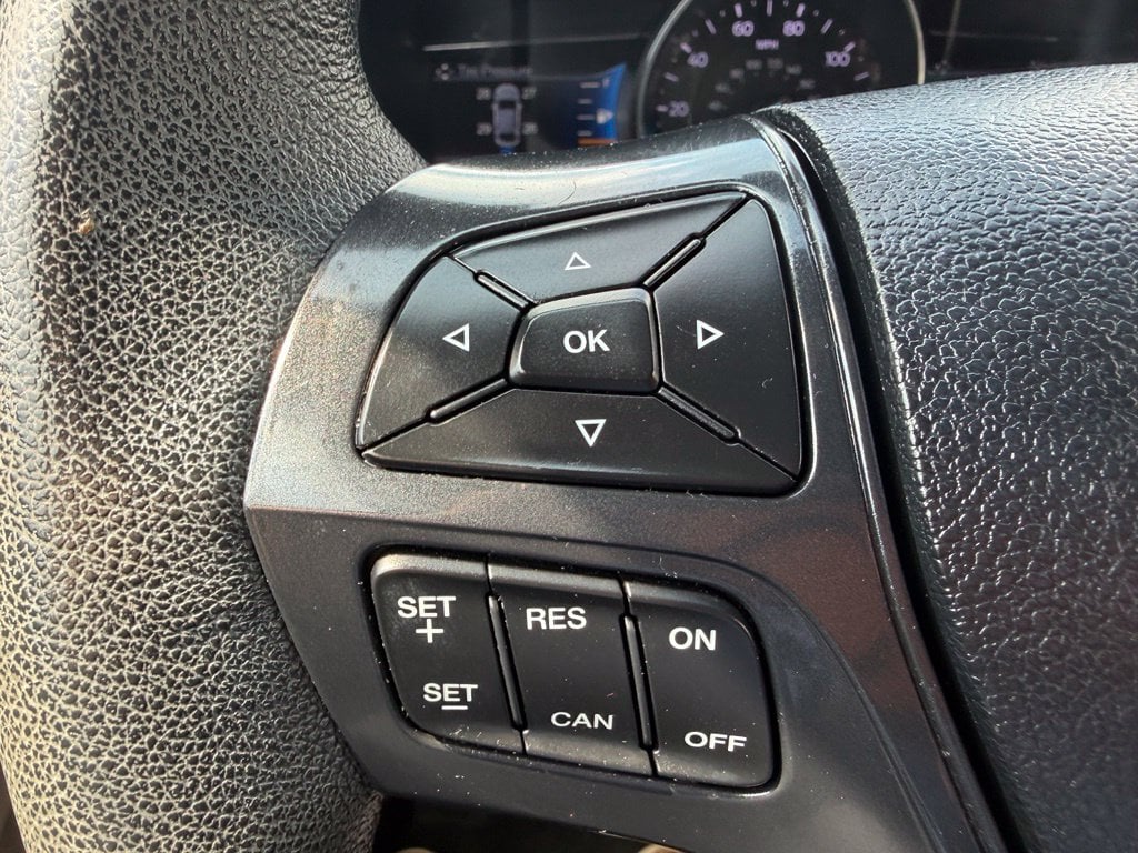 Pre-Owned 2018 Ford Explorer XLT - photo - 11