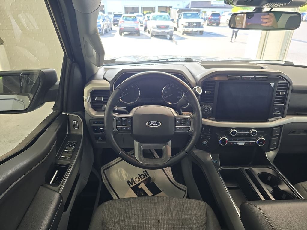 Pre-Owned 2022 Ford F-150 XLT - photo - 11