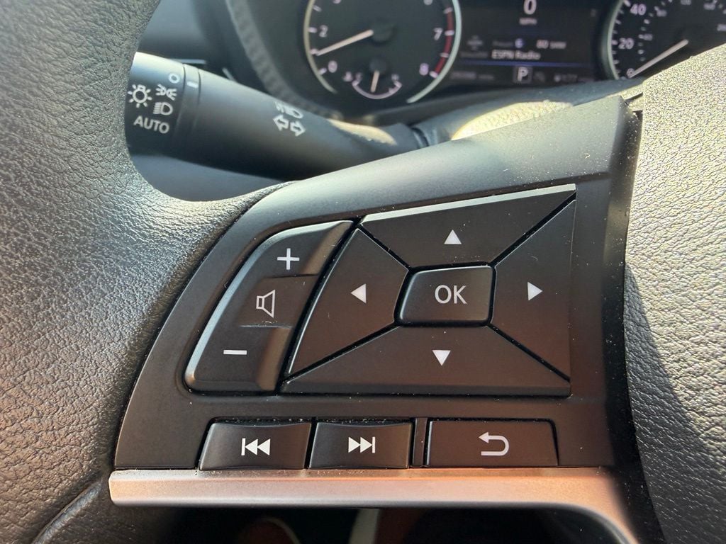 Pre-Owned 2025 Nissan Sentra SV - photo - 14