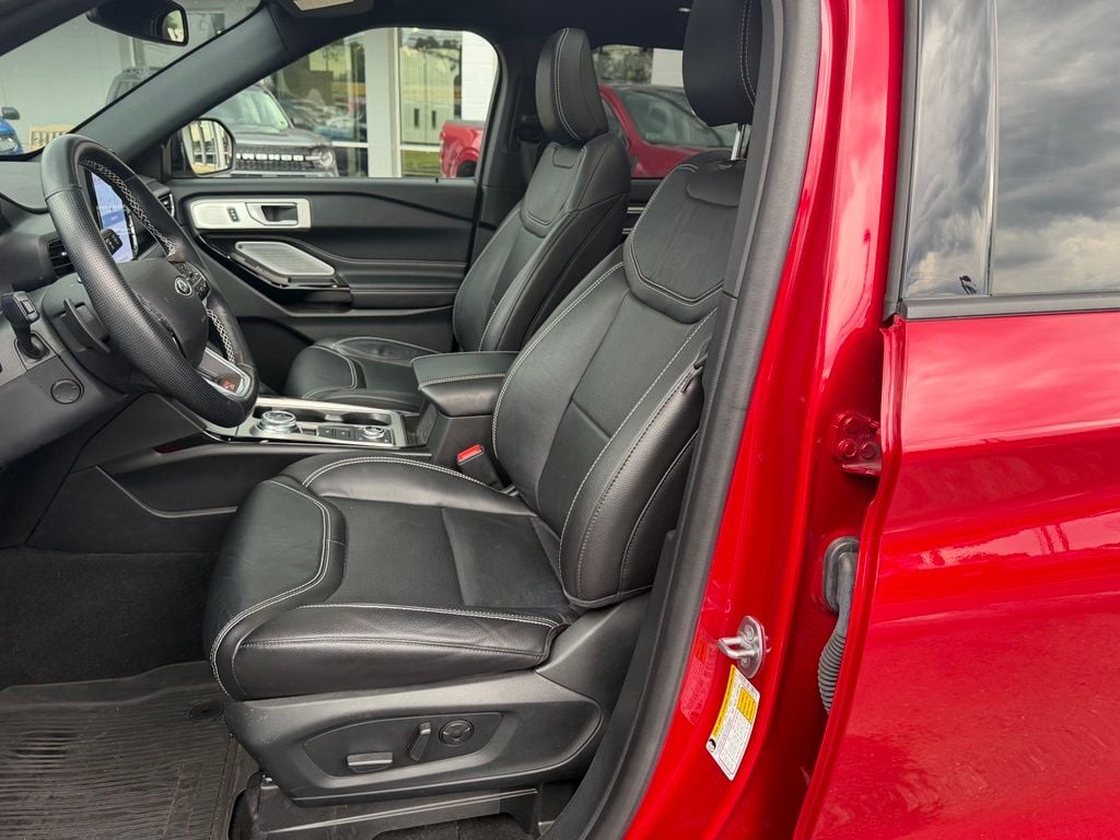 Pre-Owned 2021 Ford Explorer ST - photo - 7