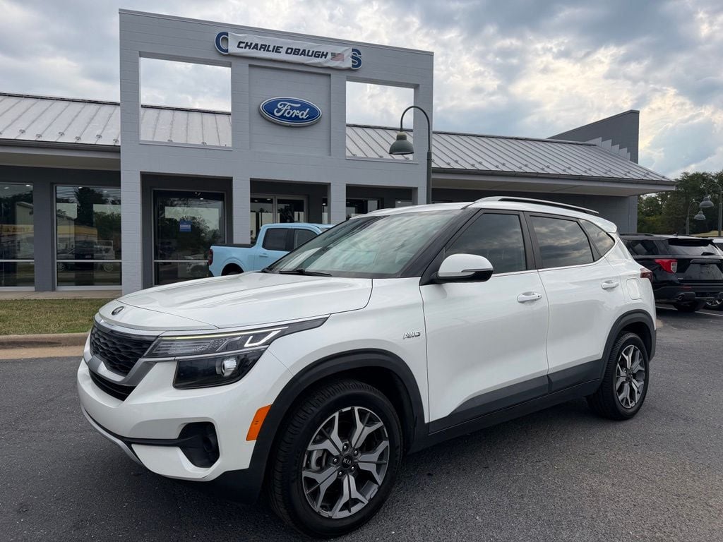 Pre-Owned 2021 Kia Seltos EX - photo - 0