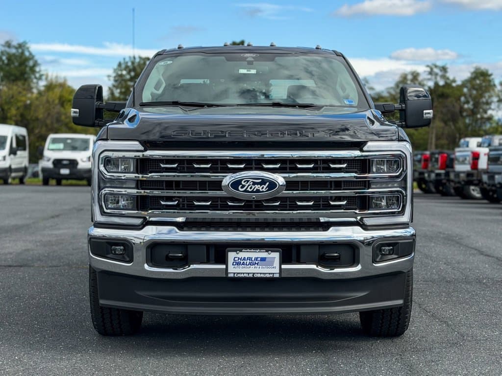 New 2027 Ford F-250SD Lariat - photo - 1