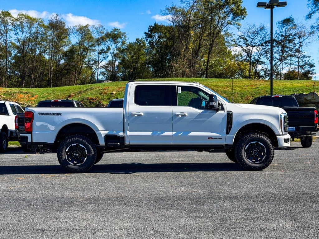 New 2027 Ford F-350SD - photo - 2