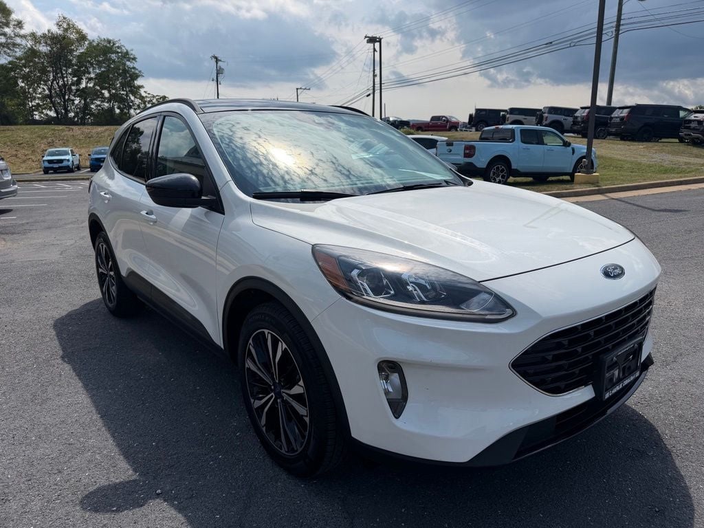Pre-Owned 2022 Ford Escape SEL - photo - 6