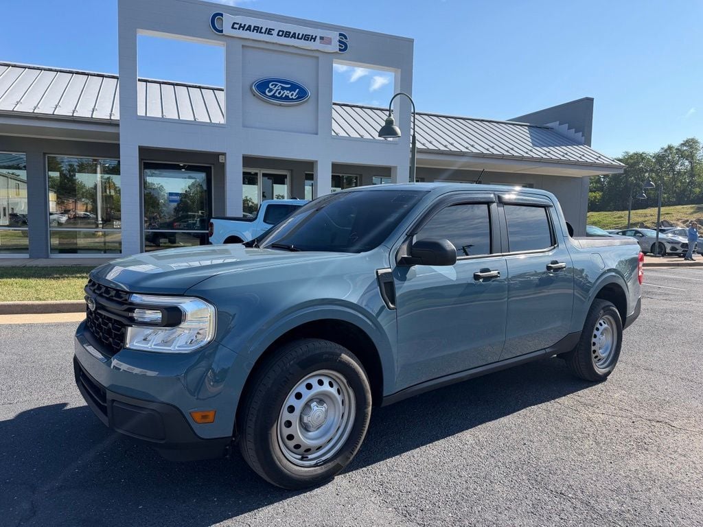 Pre-Owned 2023 Ford Maverick XL - photo - 0