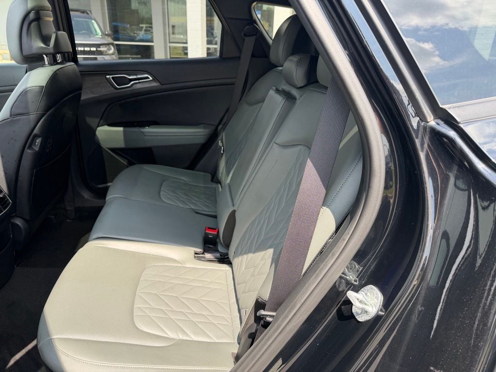 Pre-Owned 2023 Kia Sportage X-Line - photo - 15