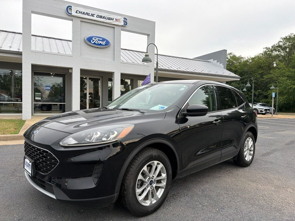 Pre-Owned 2020 Ford Escape SE - photo - 0