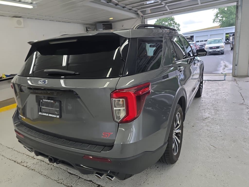Pre-Owned 2023 Ford Explorer ST - photo - 4