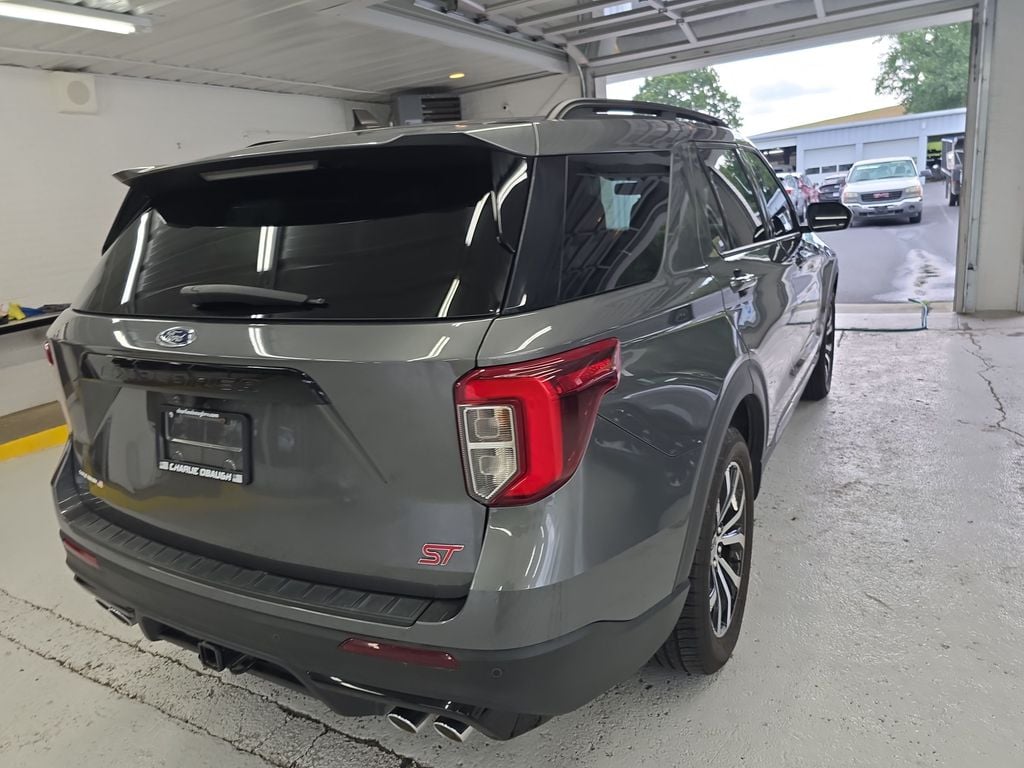 Pre-Owned 2023 Ford Explorer ST - photo - 4