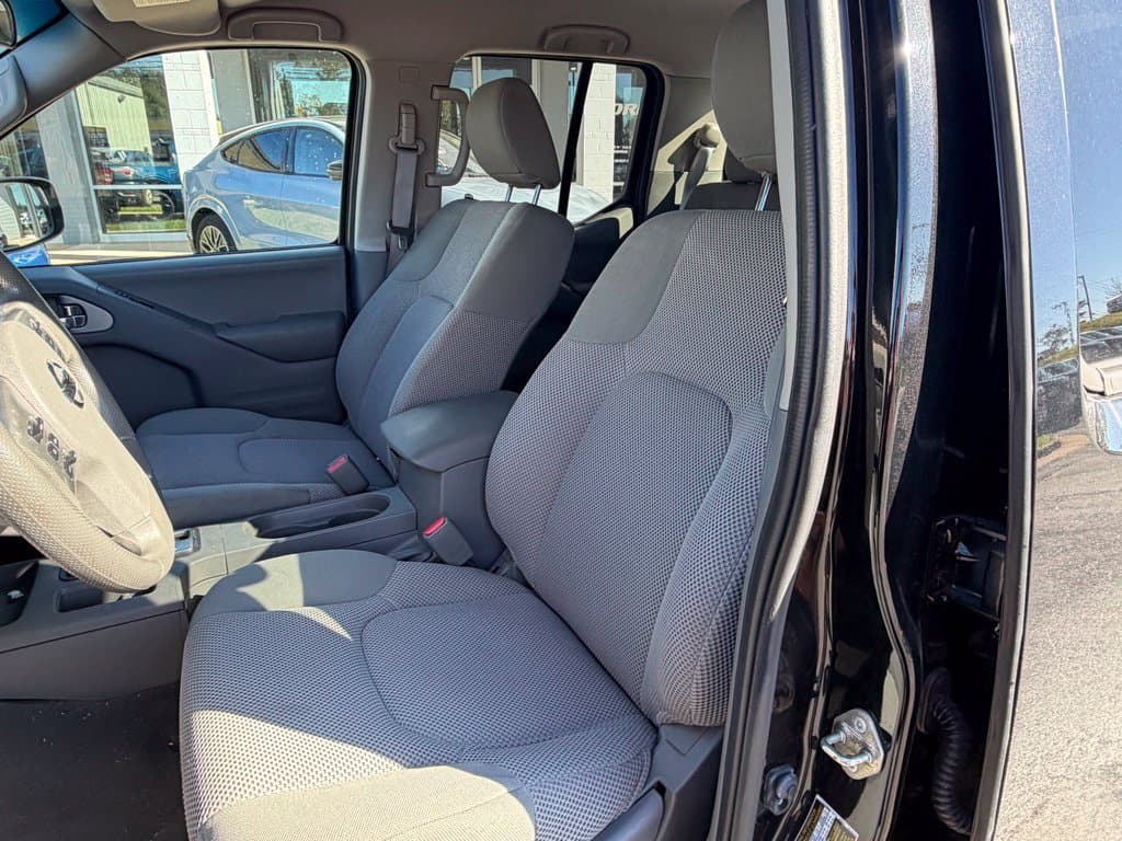 Pre-Owned 2019 Nissan Frontier SV - photo - 7