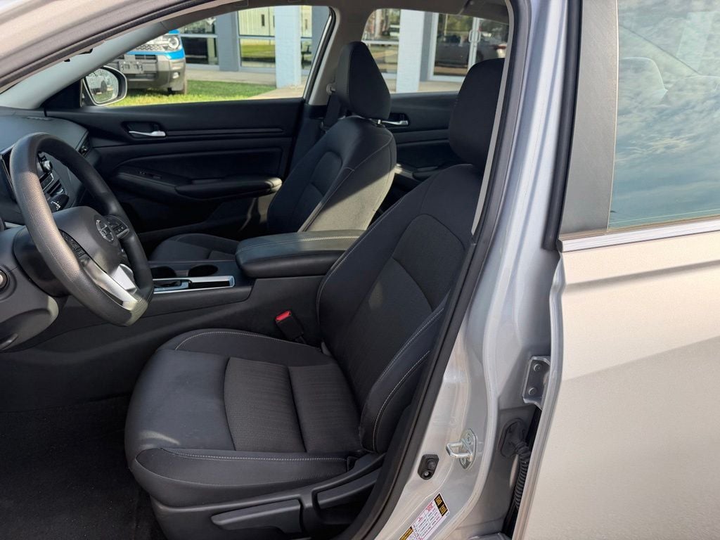 Pre-Owned 2021 Nissan Altima 2.5 S - photo - 8