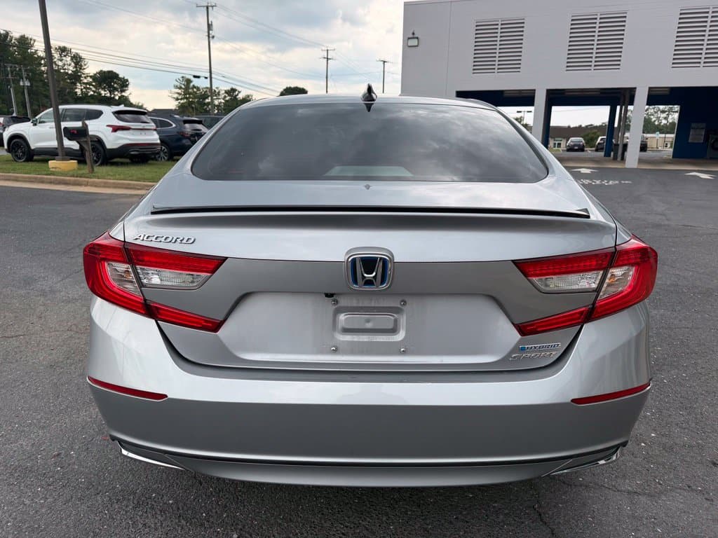 Pre-Owned 2022 Honda Accord Hybrid Sport - photo - 3