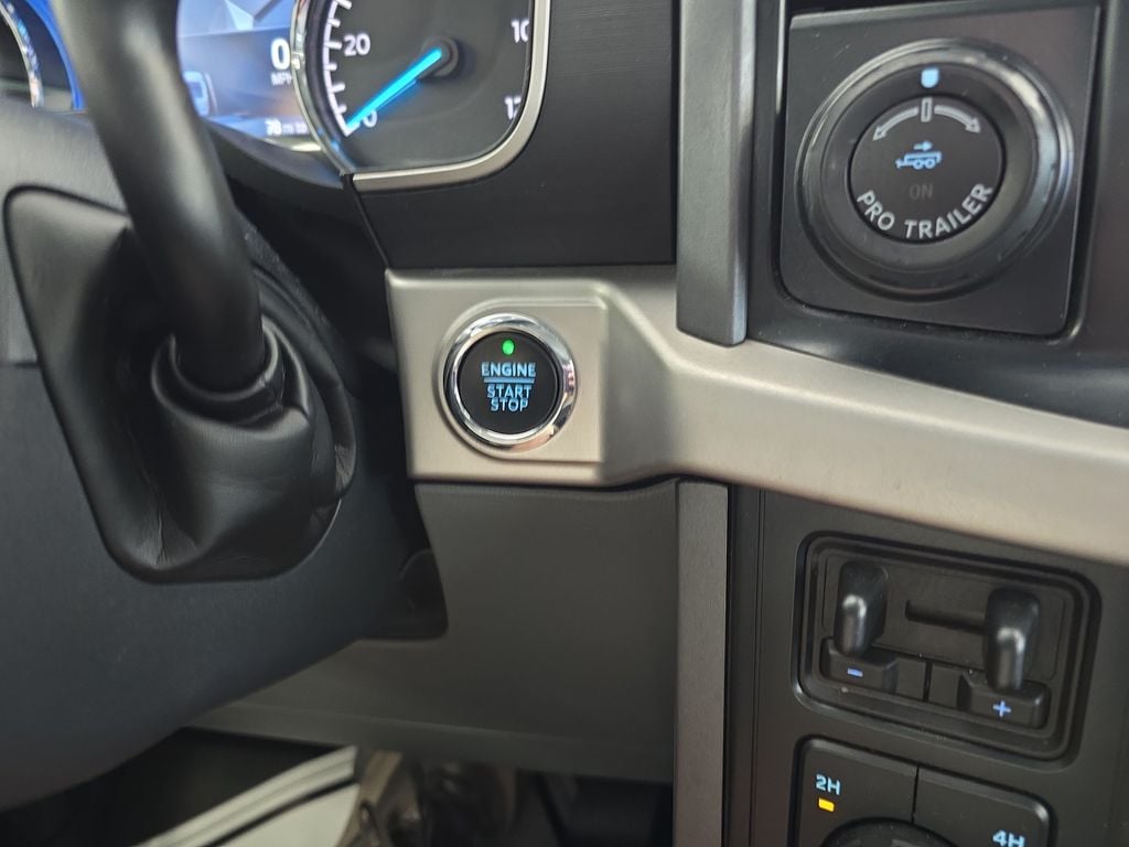 Pre-Owned 2022 Ford F-150 XLT - photo - 23