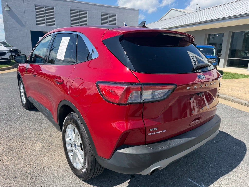 Pre-Owned 2022 Ford Escape SE - photo - 2