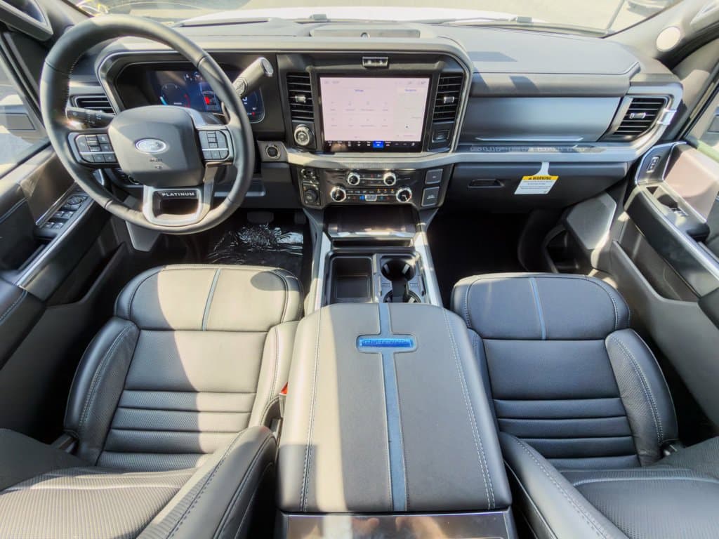 New 2026 Ford F-250SD Platinum - photo - 15