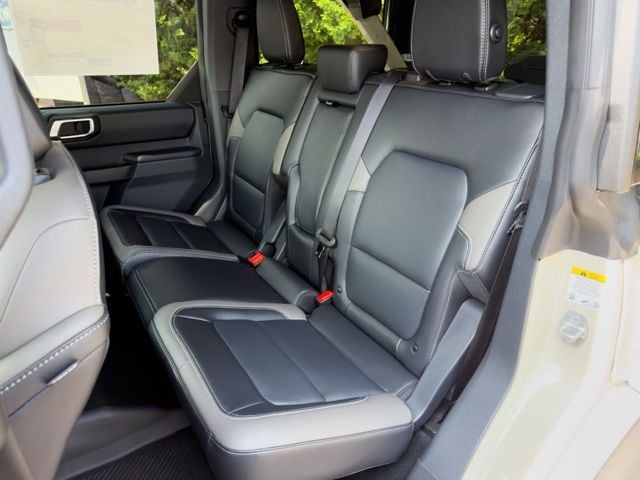 New 2026 Ford Bronco Outer Banks - photo - 7