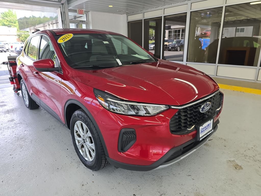 Pre-Owned 2023 Ford Escape Active - photo - 6