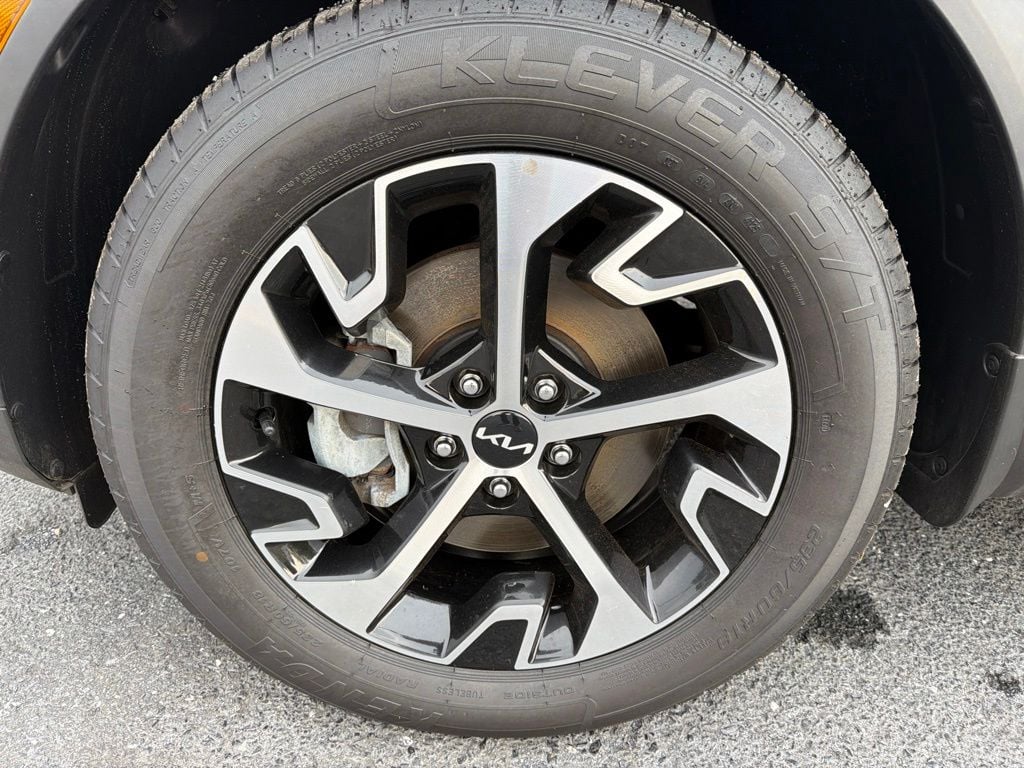Pre-Owned 2023 Kia Sportage Hybrid EX - photo - 18