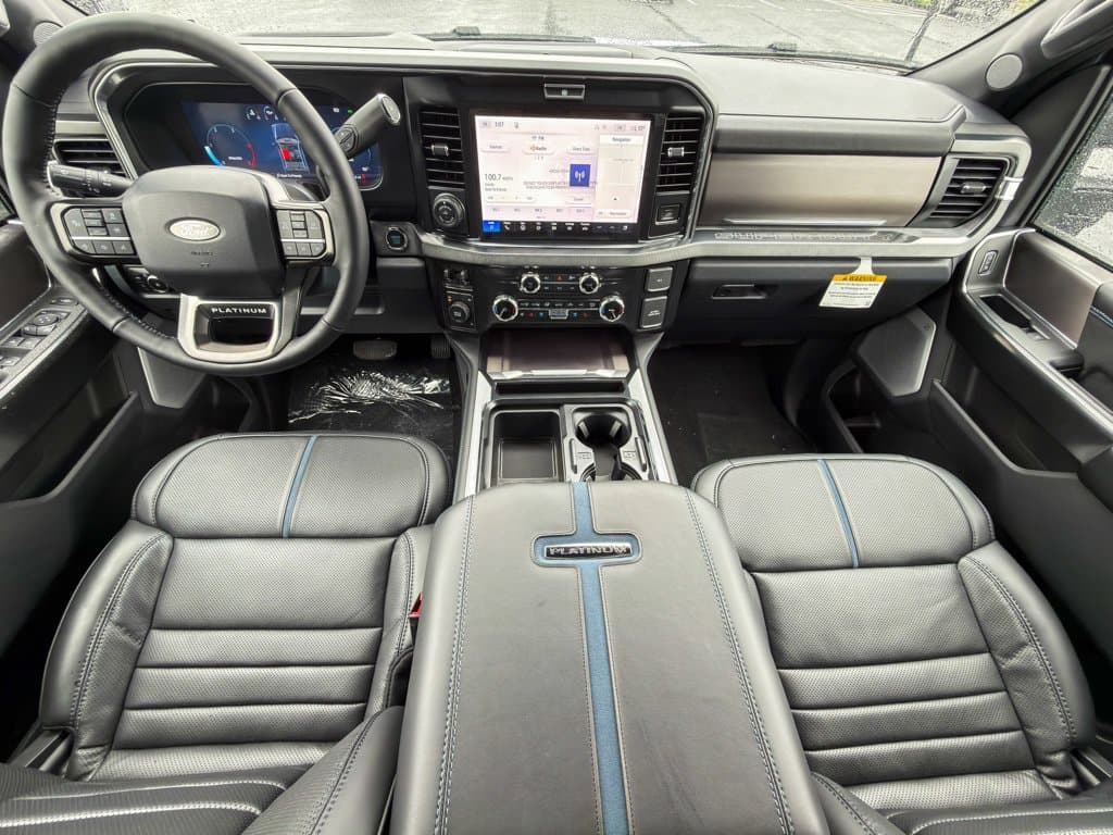 New 2027 Ford F-350SD Platinum - photo - 11