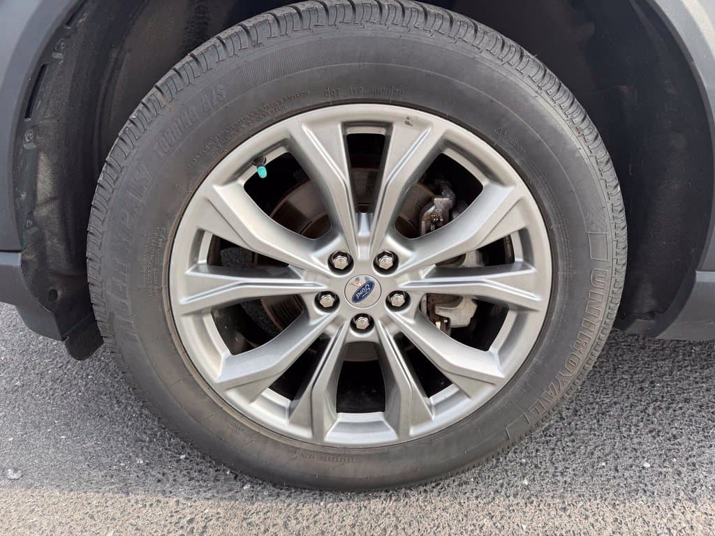 Pre-Owned 2022 Ford Explorer XLT - photo - 18
