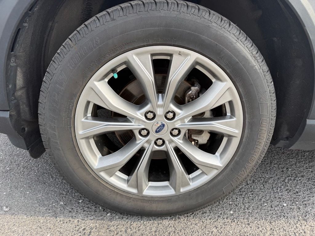 Pre-Owned 2022 Ford Explorer XLT - photo - 18