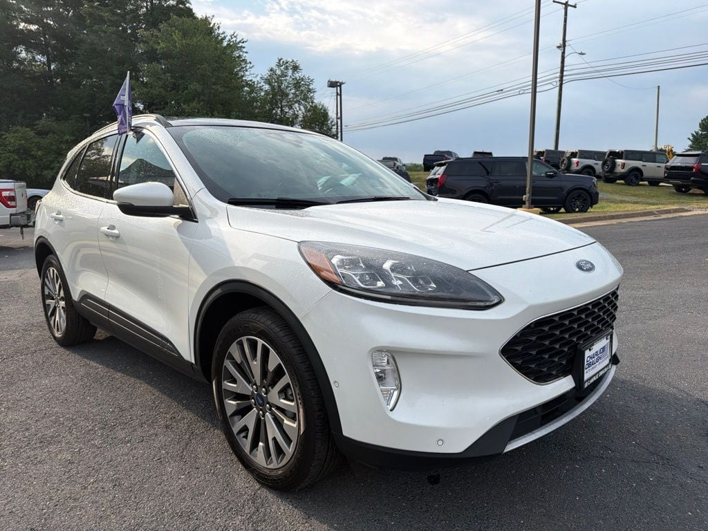 Pre-Owned 2020 Ford Escape Titanium - photo - 6
