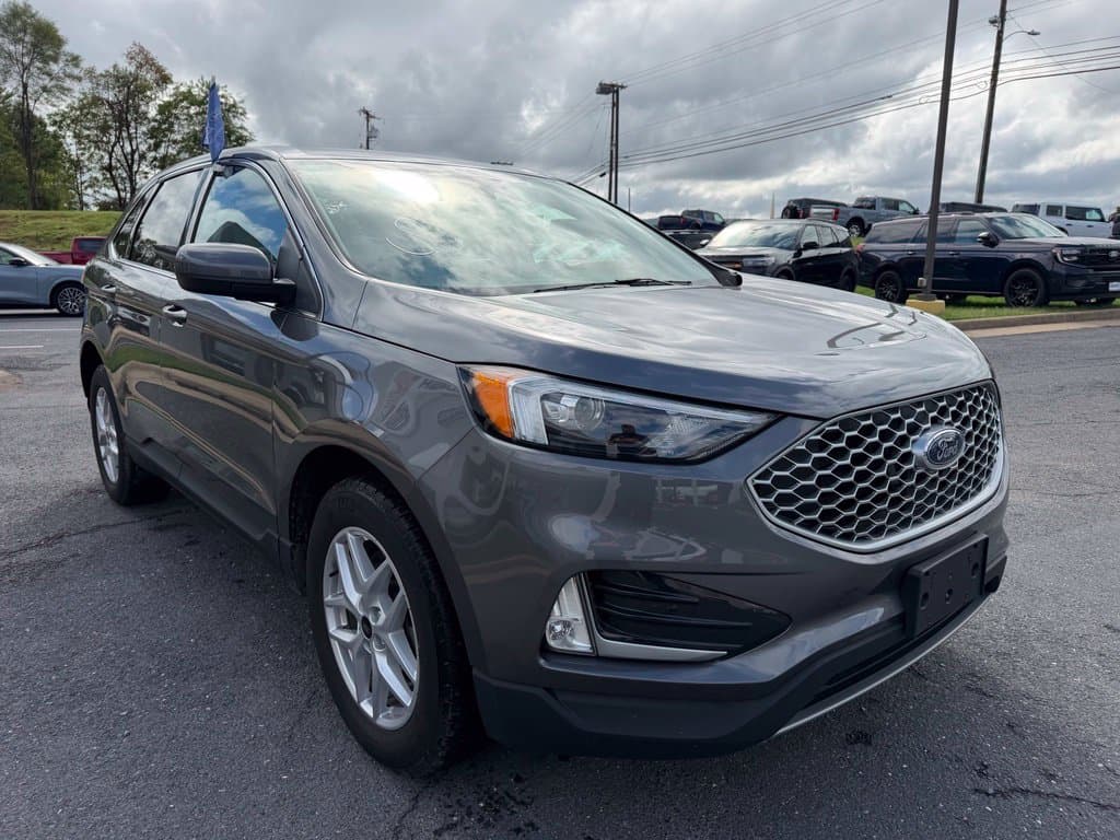 Pre-Owned 2024 Ford Edge SEL - photo - 6