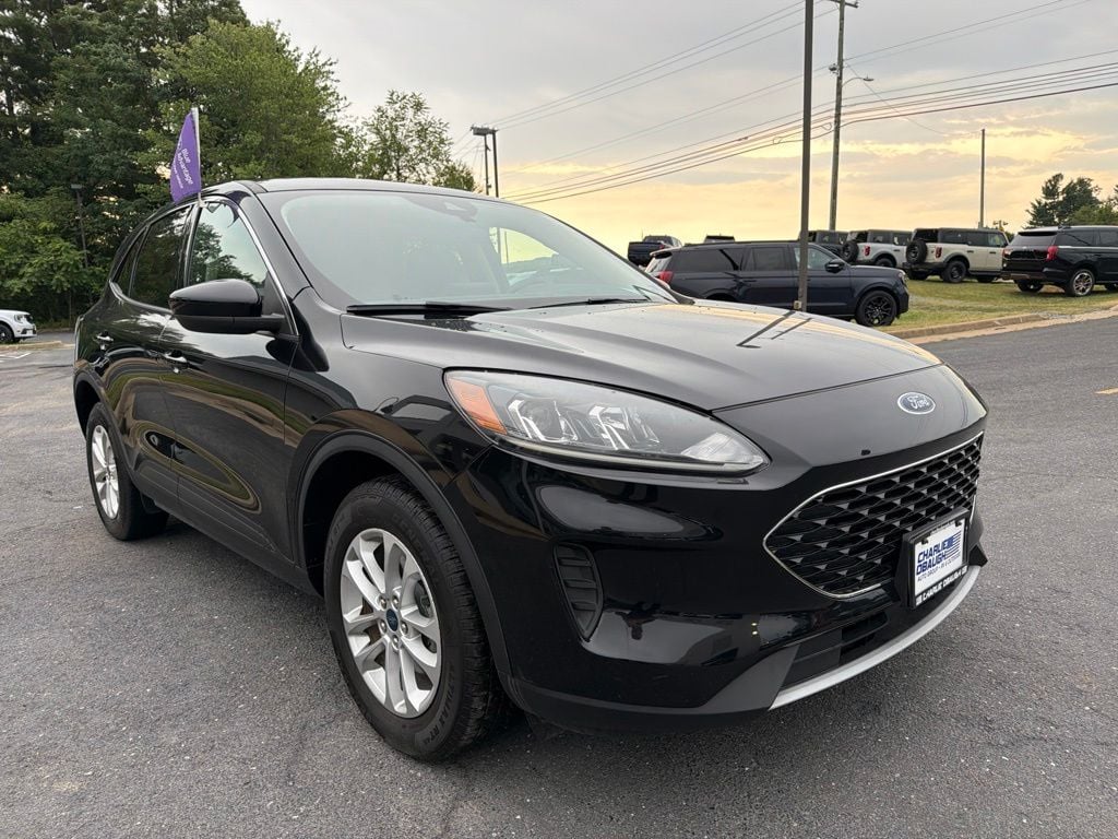 Pre-Owned 2020 Ford Escape SE - photo - 6