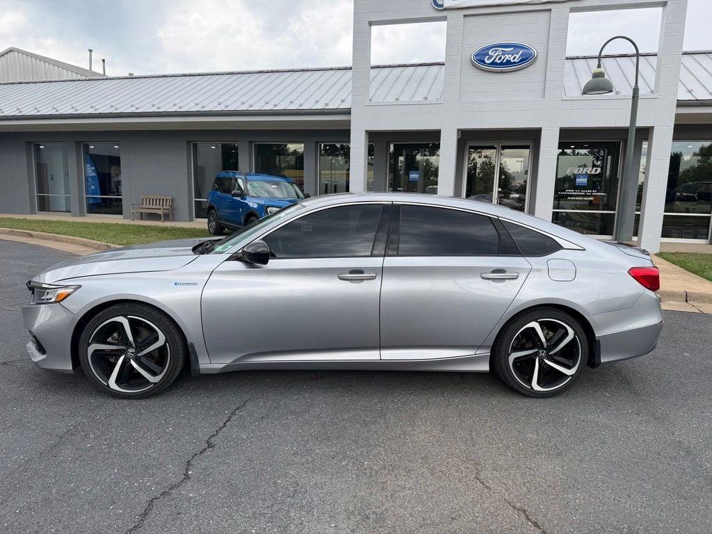 Pre-Owned 2022 Honda Accord Hybrid Sport - photo - 1