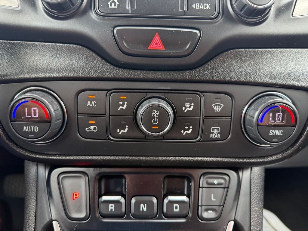Pre-Owned 2019 GMC Terrain SLT - photo - 11