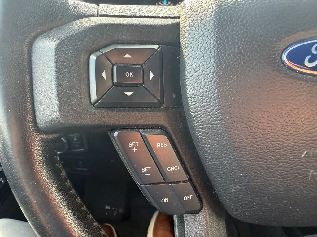 Pre-Owned 2019 Ford F-150 XLT - photo - 12