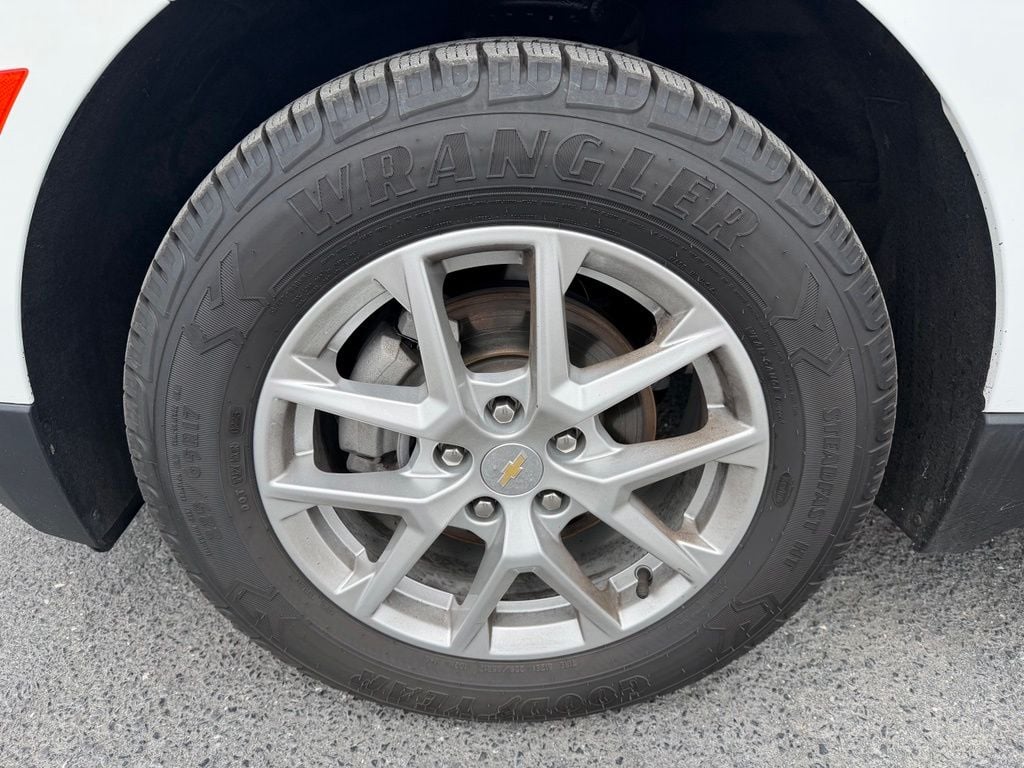 Pre-Owned 2022 Chevrolet Equinox LT - photo - 16
